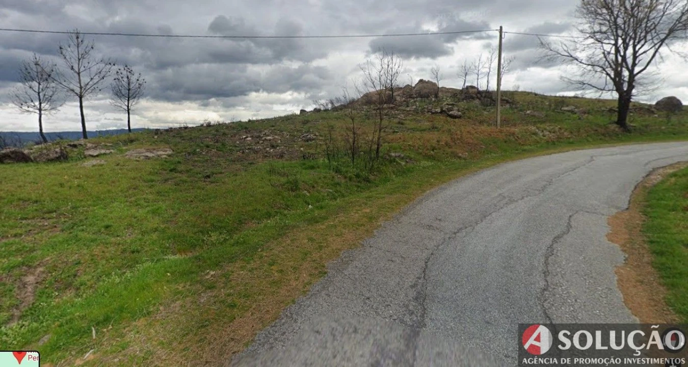 Terreno para Venda em Freigil e Miomães Foto 4