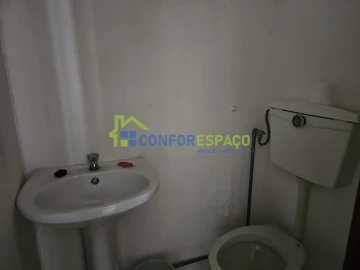 Moradia T4 para Venda em Unhais da Serra