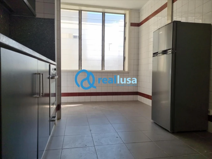 Apartamento T3 para Venda em Rio Tinto Foto 2
