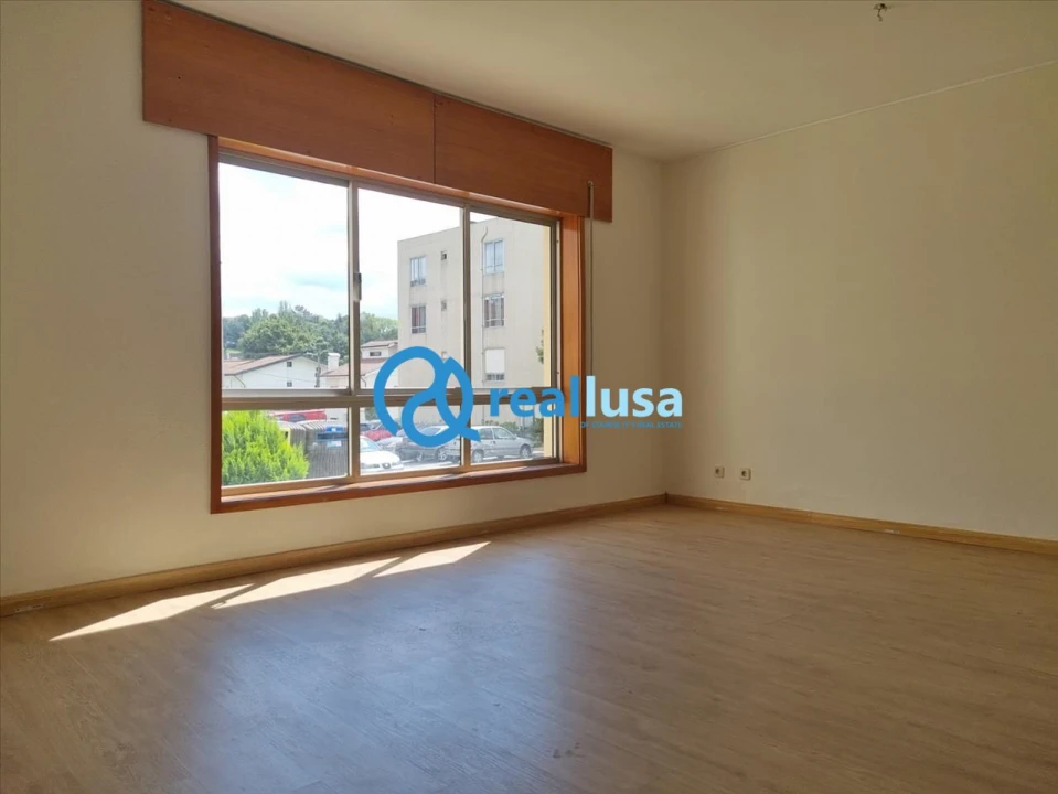 Apartamento T3 para Venda em Rio Tinto Foto 1