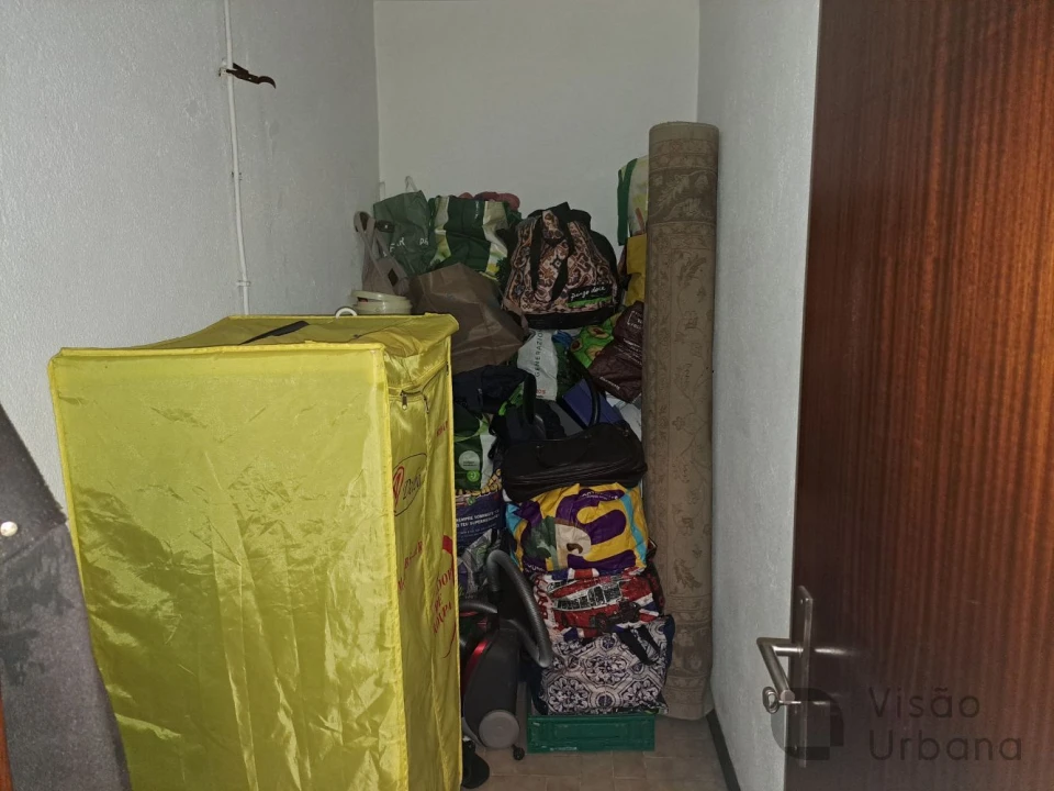 Apartamento T2 para Venda em Viseu Foto 16