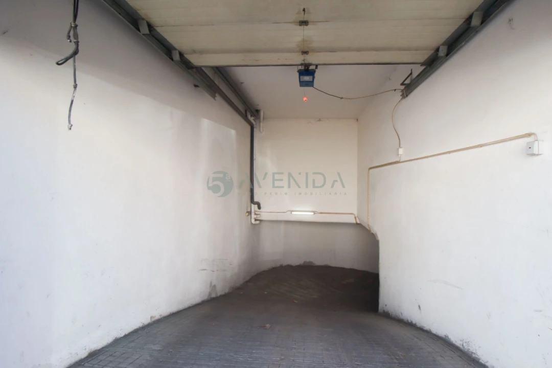 Garagem para Venda em Baixa da Banheira e Vale da Amoreira Foto 5