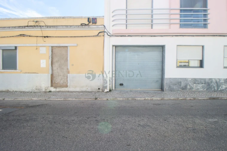 Garagem para Venda em Baixa da Banheira e Vale da Amoreira Foto 7