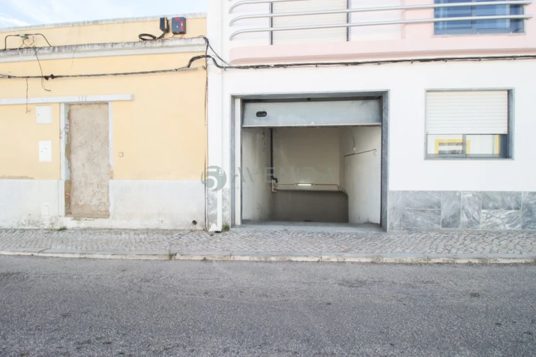 Garagem para Venda em Baixa da Banheira e Vale da Amoreira Foto 6