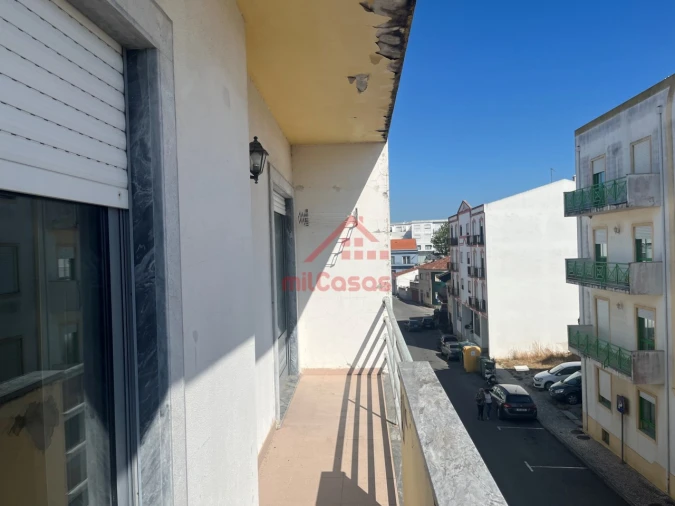 Apartamento T3 para Arrendamento em Bombarral e Vale Covo Foto 8