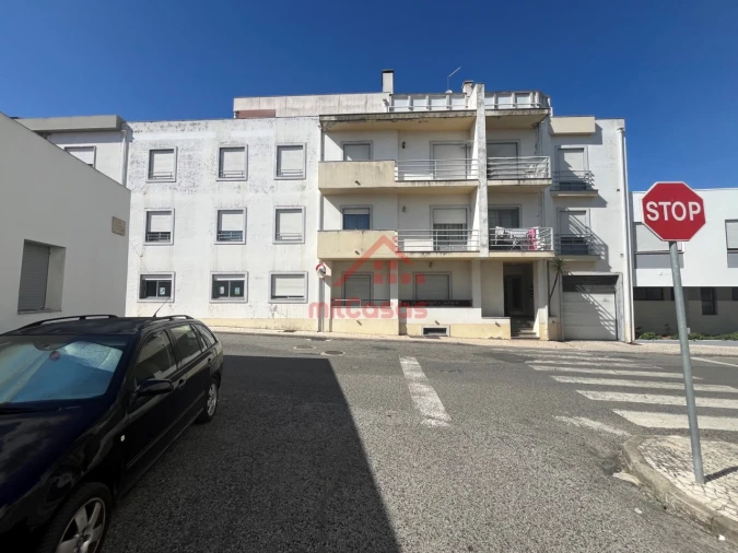 Apartamento T3 para Arrendamento em Bombarral e Vale Covo Foto 25