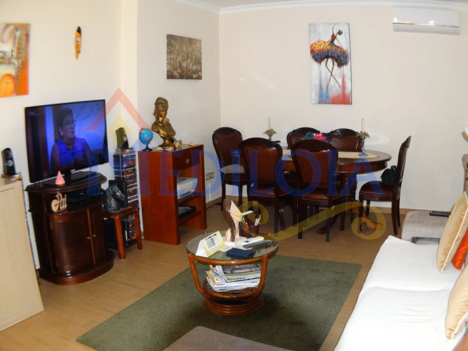 Apartamento T2 para Venda em Vila Real de Santo Antonio Foto 1
