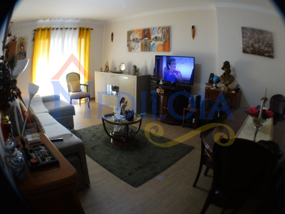 Apartamento T2 para Venda em Vila Real de Santo Antonio Foto 2