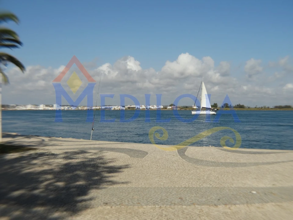 Apartamento T2 para Venda em Vila Real de Santo Antonio Foto 15