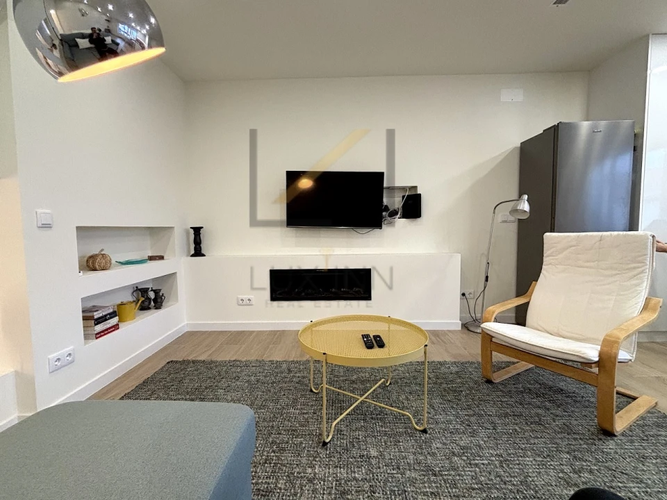 Apartamento T1 para Venda em Carcavelos e Parede Foto 4