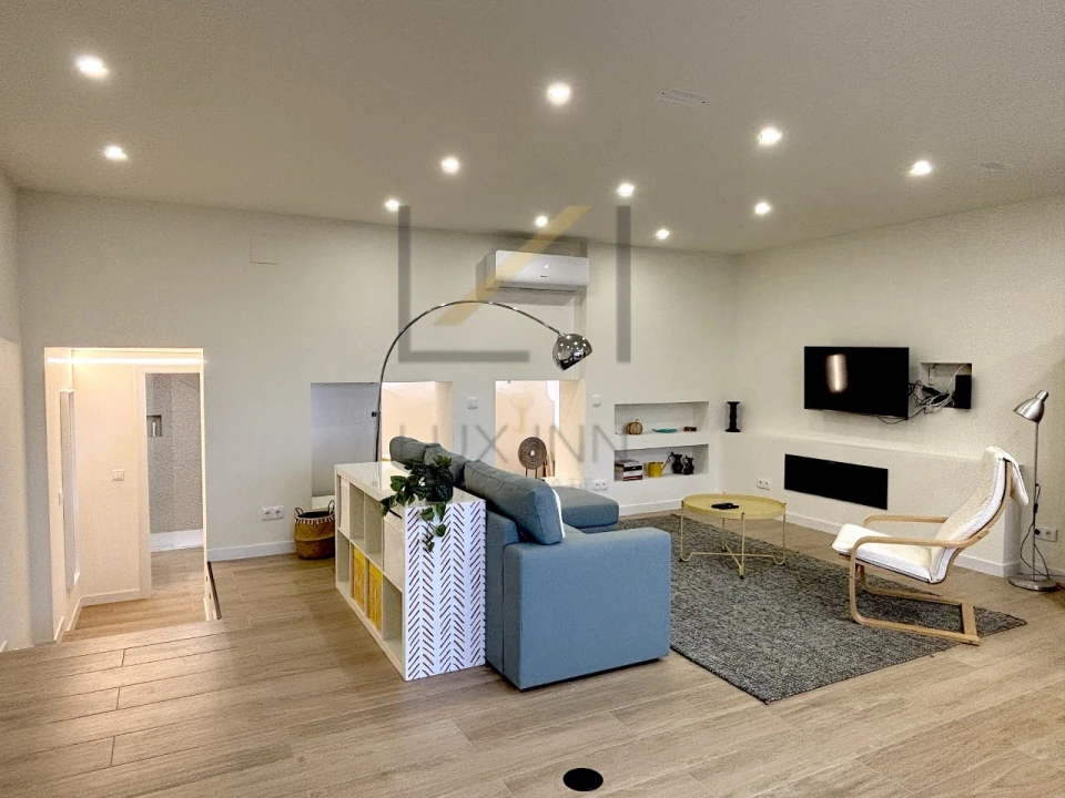 Apartamento T1 para Venda em Carcavelos e Parede Foto 9