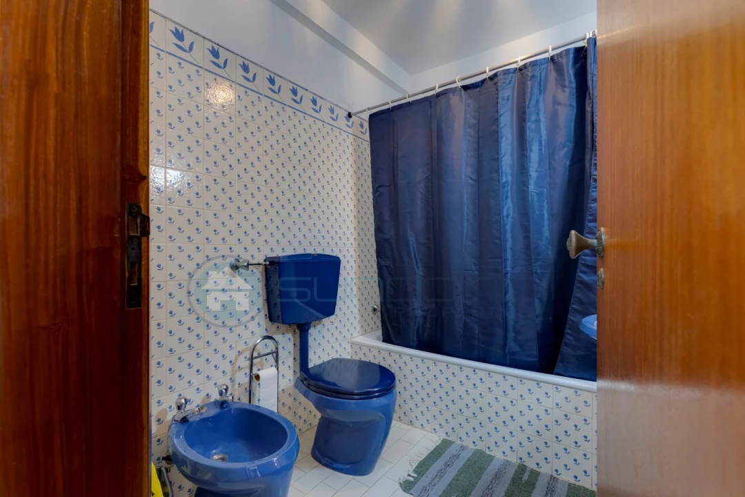 Apartamento T1 para Venda em Luz Foto 17