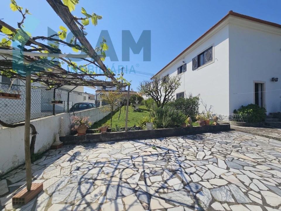 Moradia T2 para Venda em Santa Maria, São Pedro e Matacães Foto 2