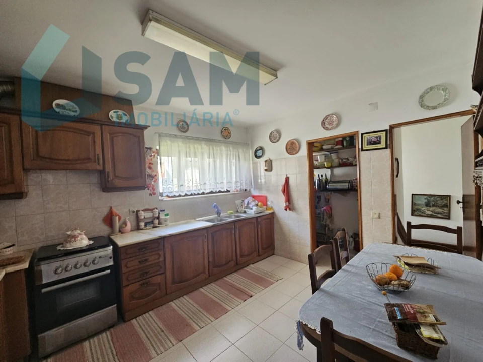 Moradia T2 para Venda em Santa Maria, São Pedro e Matacães Foto 8