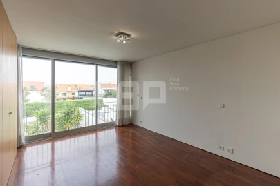 Moradia T4 para Venda em Perafita, Lavra e Santa Cruz do Bispo