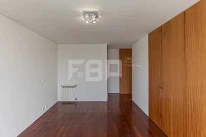 Moradia T4 para Venda em Perafita, Lavra e Santa Cruz do Bispo