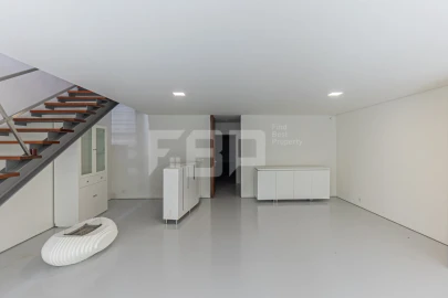 Moradia T4 para Venda em Perafita, Lavra e Santa Cruz do Bispo
