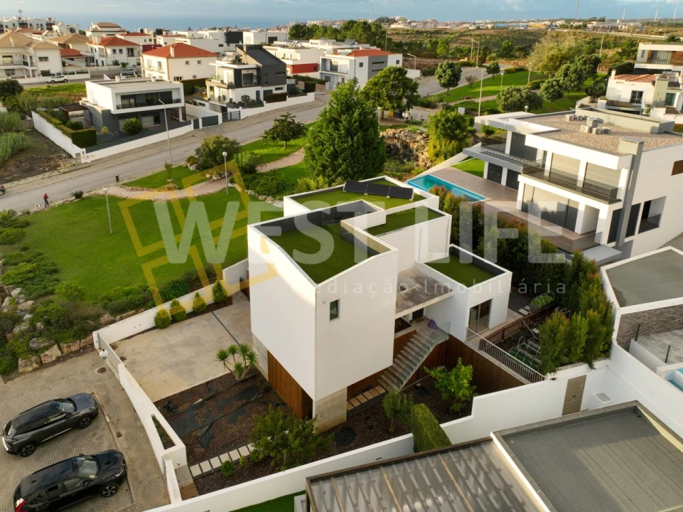 Moradia T4 para Venda em Ericeira Foto 2
