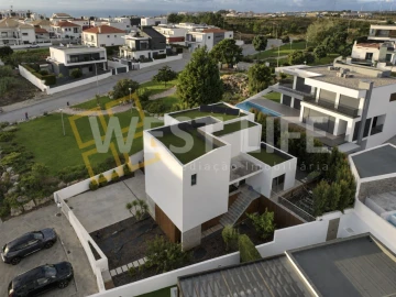 Moradia T4 para Venda em Ericeira