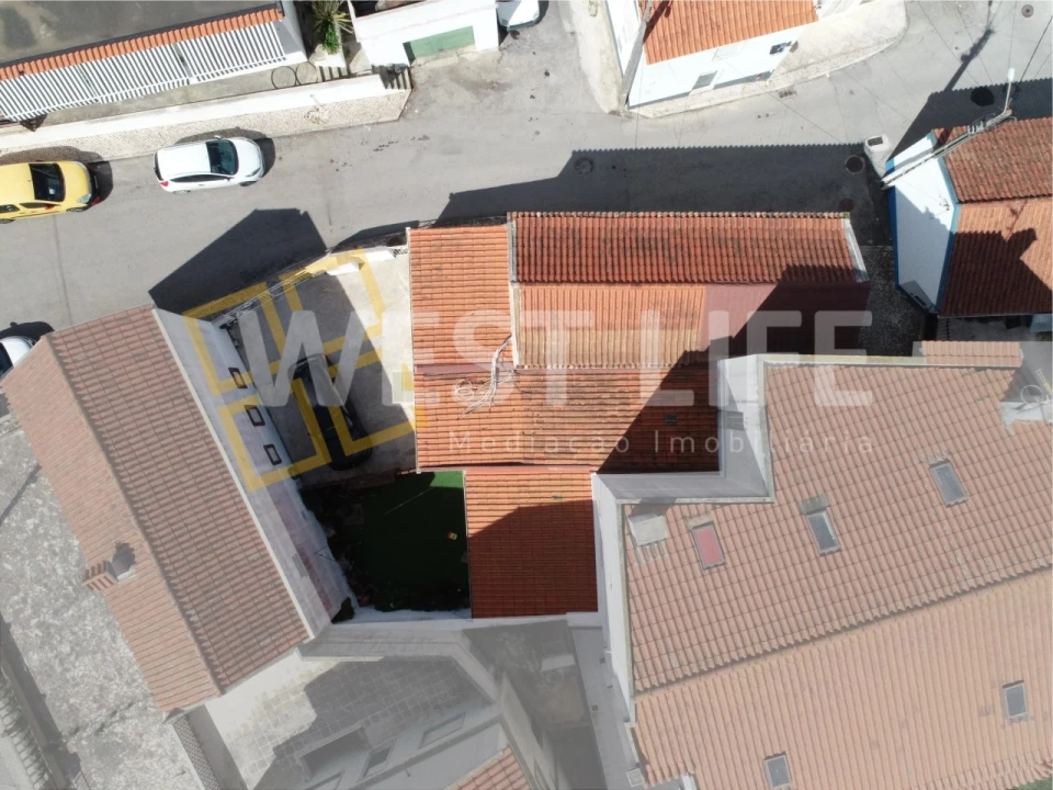 Moradia T4 para Venda em Encarnação Foto 5