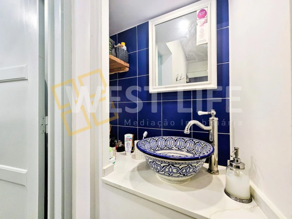 Moradia T4 para Venda em Encarnação Foto 12