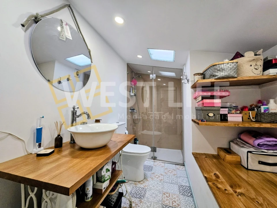 Moradia T4 para Venda em Encarnação Foto 25