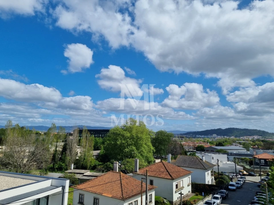 Apartamento T1 para Arrendamento em Santa Maria Maior e Monserrate e Meadela Foto 14