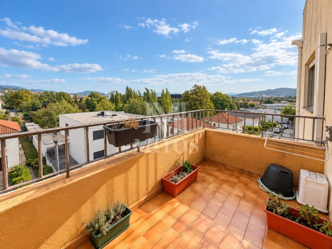 Apartamento T1 para Arrendamento em Santa Maria Maior e Monserrate e Meadela Foto 7