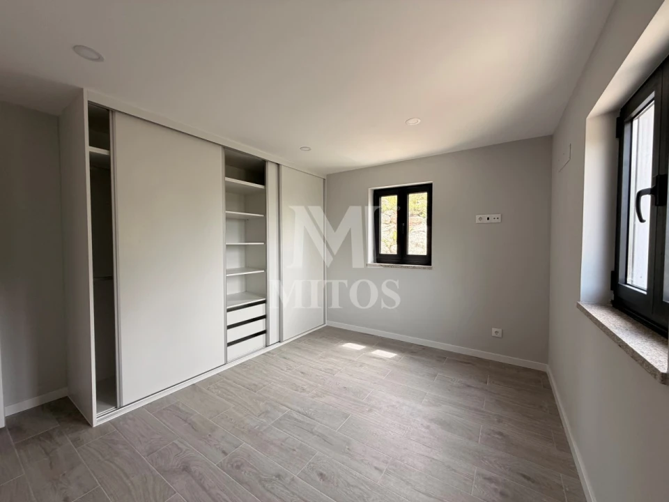 Moradia T2 para Venda em Vila de Punhe Foto 9
