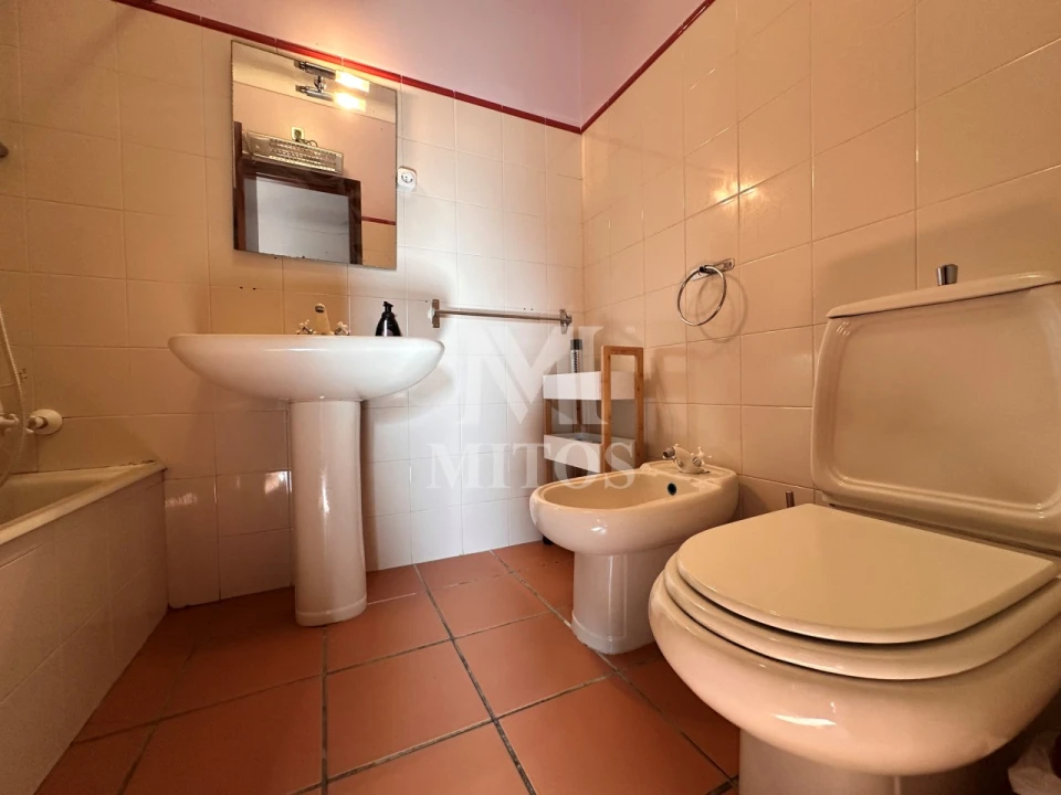 Apartamento T1 para Arrendamento em Darque Foto 5