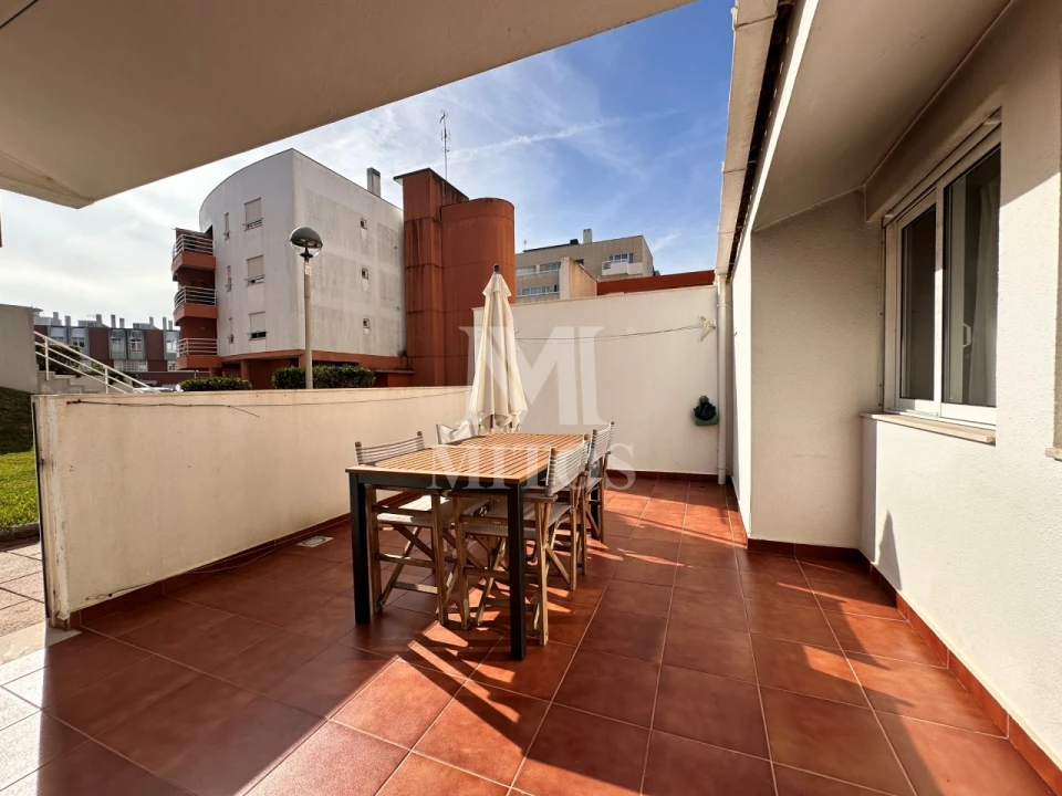 Apartamento T1 para Arrendamento em Darque Foto 7