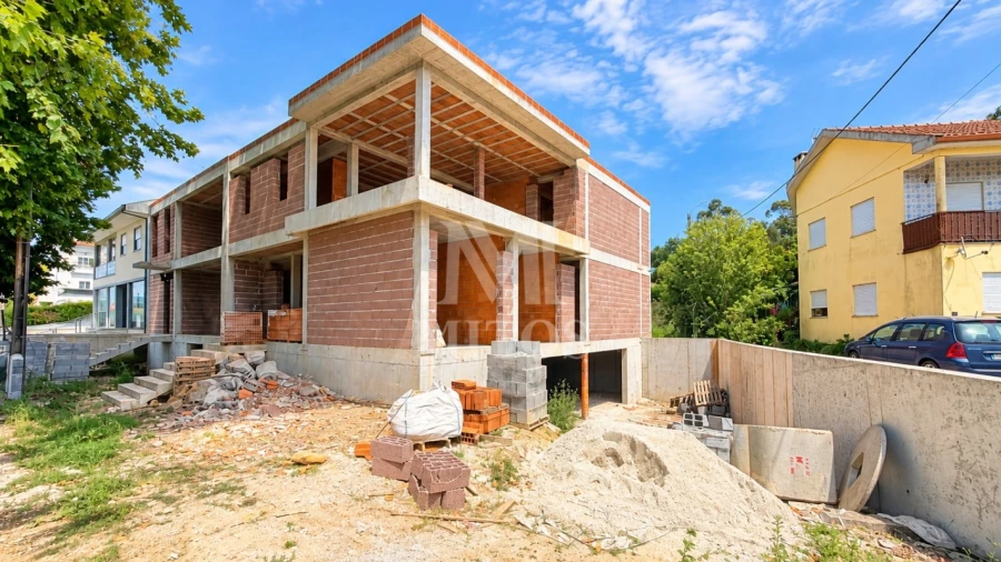 Moradia T3 para Venda em Geraz do Lima (Santa Maria, Santa Leocádia, Moreira), Deão