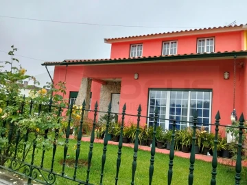 Moradia T3 para Venda em Bustos, Troviscal e Mamarrosa
