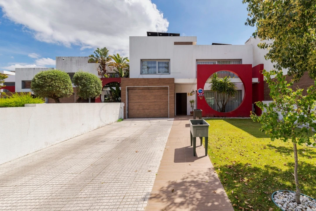 Moradia T4 para Venda em Santo Antonio da Charneca Foto 28