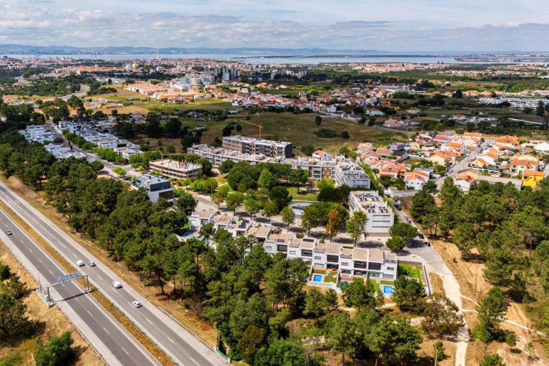 Moradia T4 para Venda em Santo Antonio da Charneca Foto 32