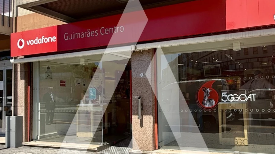 Loja para Arrendamento em Oliveira, São Paio e São Sebastião