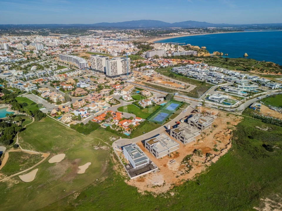 Moradia T4 para Venda em Lagos (São Sebastião e Santa Maria) Foto 30