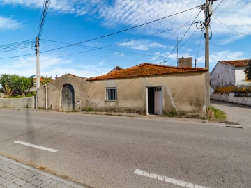 Moradia T2 para Venda em Souto da Carpalhosa e Ortigosa
