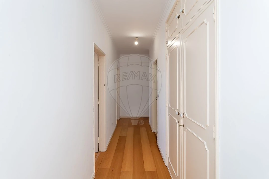 Apartamento T2 para Venda em São Domingos de Rana Foto 23