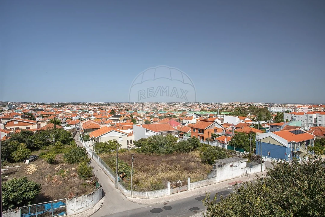 Apartamento T2 para Venda em São Domingos de Rana Foto 29