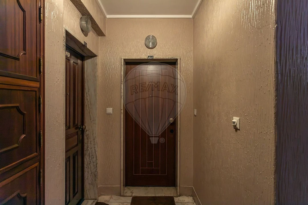 Apartamento T2 para Venda em São Domingos de Rana Foto 30