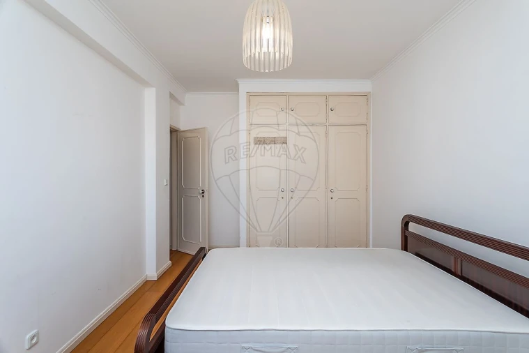 Apartamento T2 para Venda em São Domingos de Rana Foto 17