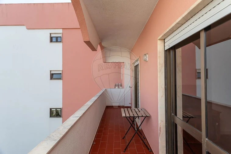 Apartamento T2 para Venda em São Domingos de Rana Foto 25