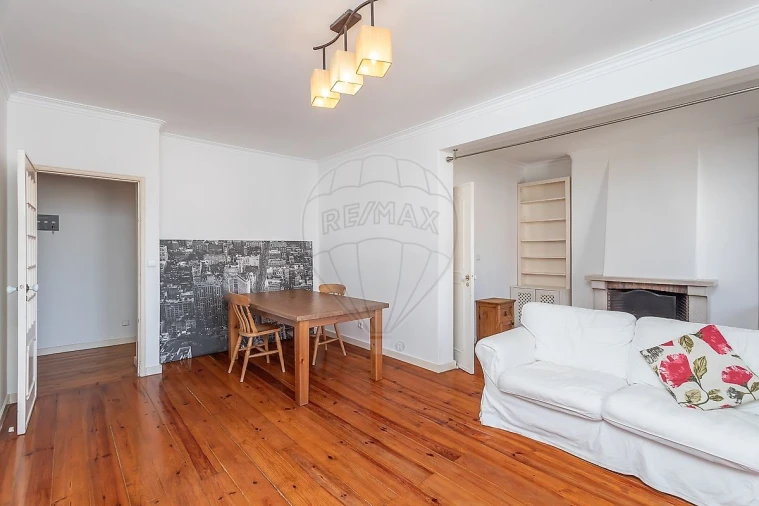 Apartamento T2 para Venda em São Domingos de Rana Foto 6