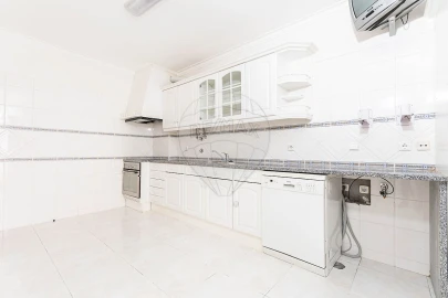 Apartamento T3 para Arrendamento em Arruda dos Vinhos
