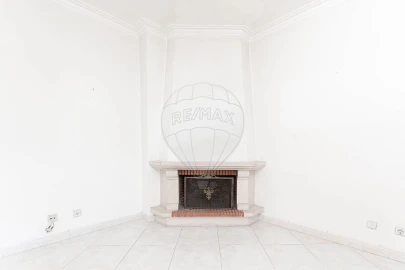 Apartamento T3 para Arrendamento em Arruda dos Vinhos