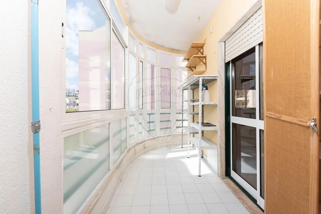 Apartamento T3 para Arrendamento em Arruda dos Vinhos Foto 22