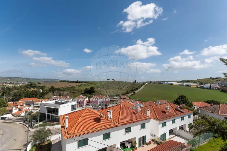 Apartamento T3 para Arrendamento em Arruda dos Vinhos Foto 16