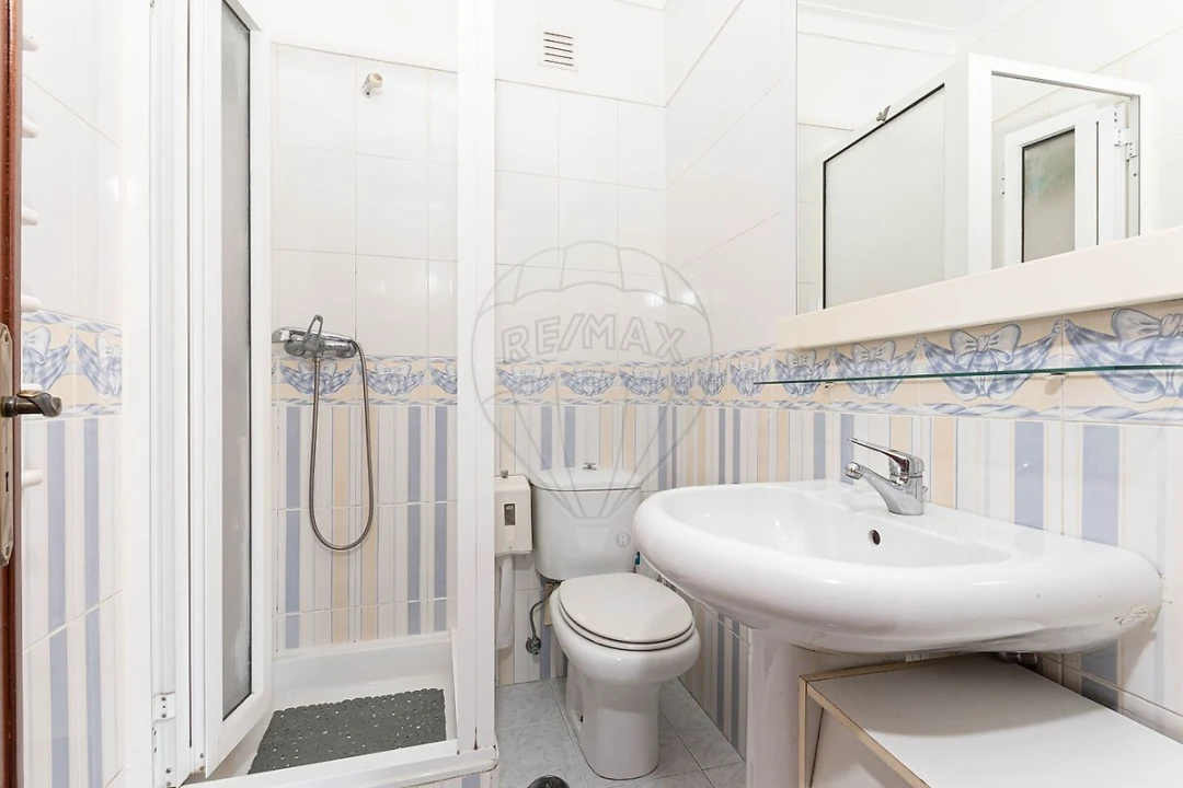 Apartamento T3 para Arrendamento em Arruda dos Vinhos Foto 8