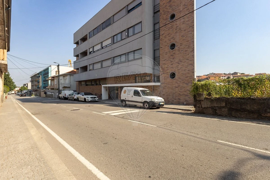Apartamento T2 para Venda em Pedrouços Foto 24
